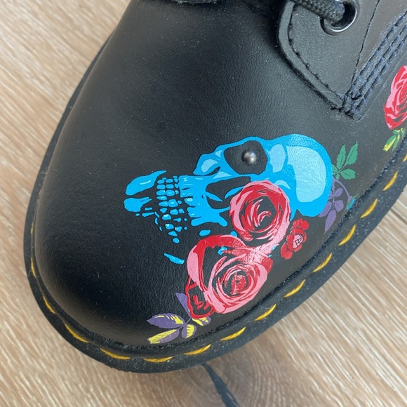 Dr. Marten’s Skull Rivet Platform Boots - Picture 10 of 11